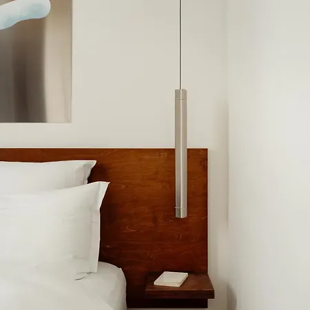 Edgar Marais - Temple Aparthotel Parigi